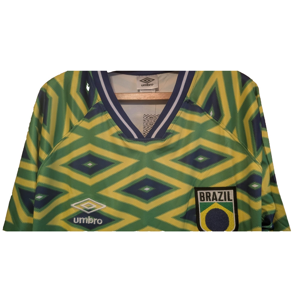 Umbro Brazil Soccer Jersey World Cup 2026 Football Men's LARGE NEW NWT‎ - Picture 4 of 5